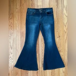 RARE Revolt VTG Flare/Bellbottom Jeans. Junior Size 9. Never worn.